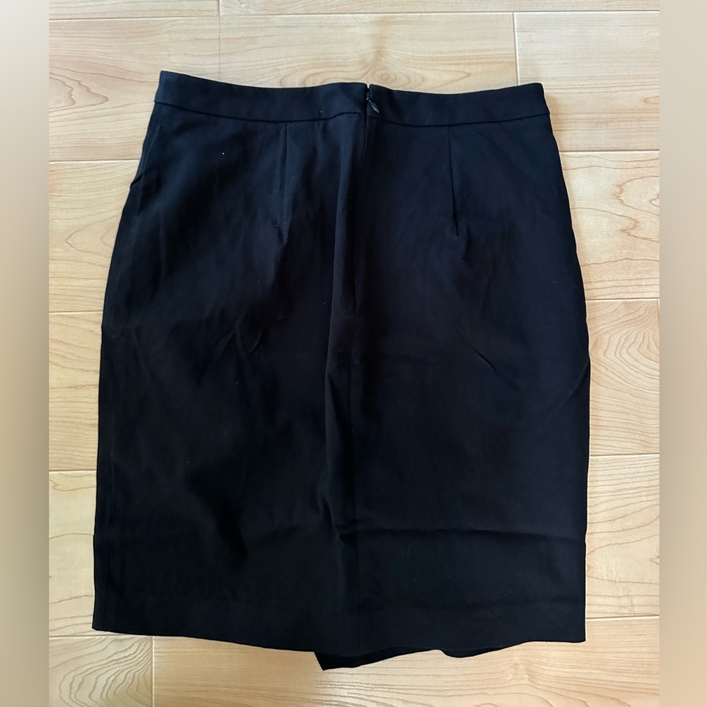š» 2/120 Banana Republic black wrap pencil skirt size 4 - Picture 7 of 7